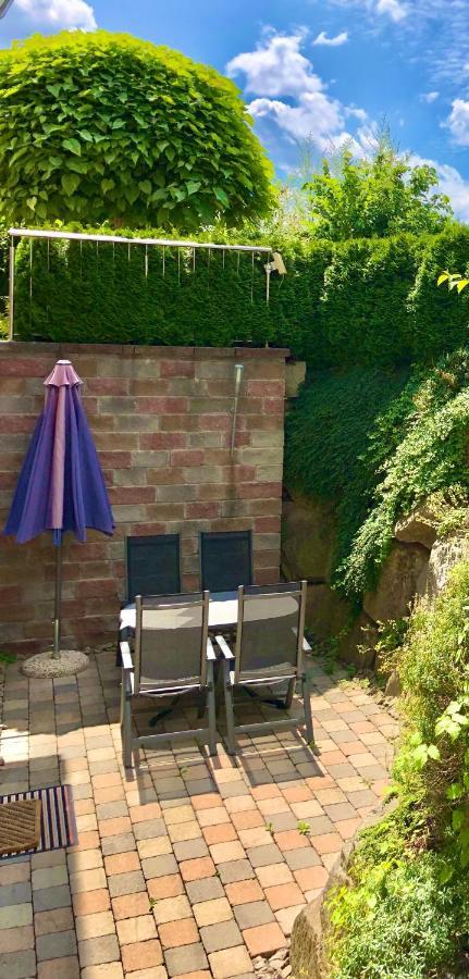 2 Zimmer Apartment, 70 Qm, Max 4 Pers, Private Terasse, 2 Parkplaetze, Internet 250 Mbit Gärtringen Exteriör bild