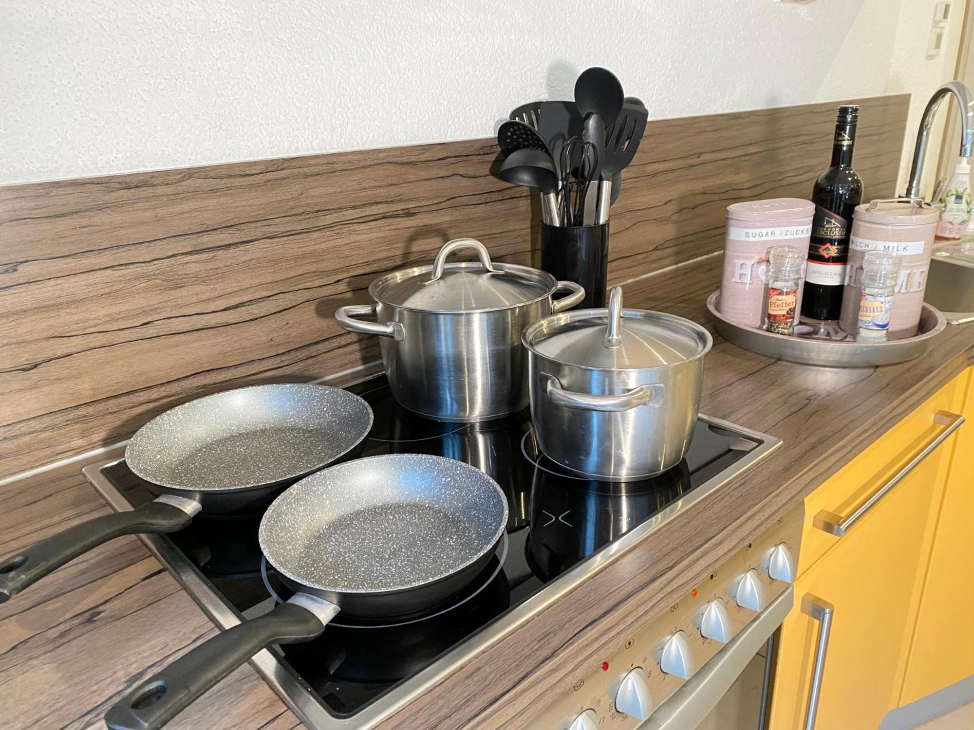 2 Zimmer Apartment, 70 Qm, Max 4 Pers, Private Terasse, 2 Parkplaetze, Internet 250 Mbit Gärtringen Exteriör bild