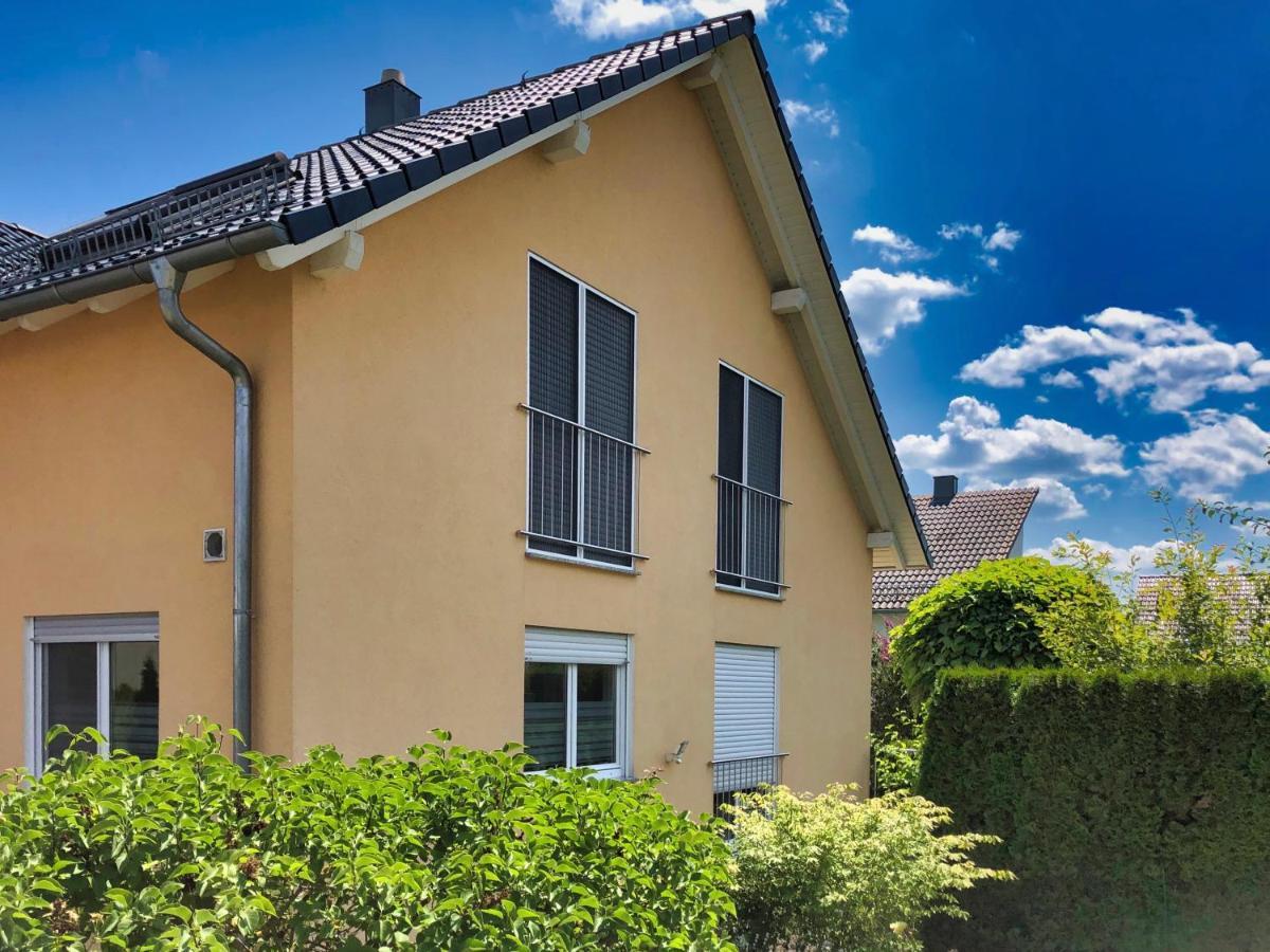 2 Zimmer Apartment, 70 Qm, Max 4 Pers, Private Terasse, 2 Parkplaetze, Internet 250 Mbit Gärtringen Exteriör bild