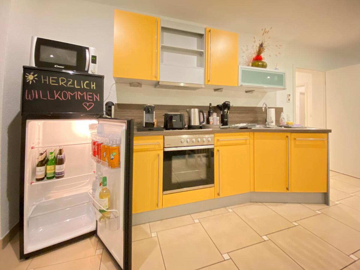 2 Zimmer Apartment, 70 Qm, Max 4 Pers, Private Terasse, 2 Parkplaetze, Internet 250 Mbit Gärtringen Exteriör bild